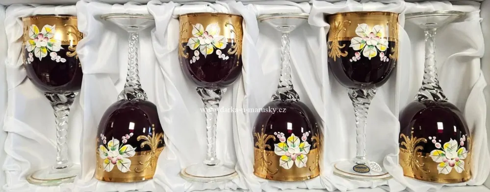 Skleničky na víno rubín 200ml - zdobené kytičkami a zlatem - ručně malované sklo - (sada 6ti kusů)