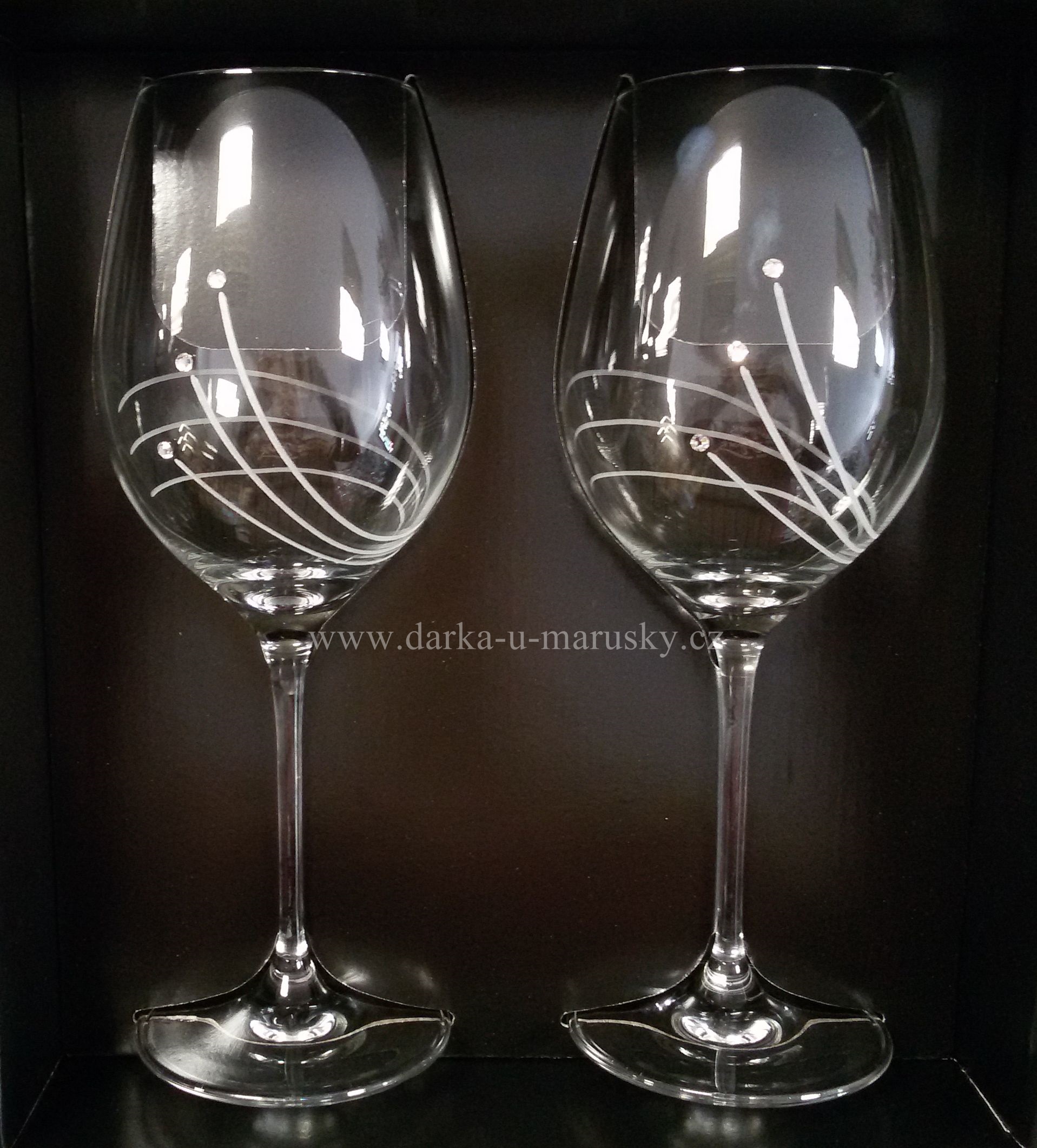 Skleničky na víno DIAMOND 470ml - přátelská souprava