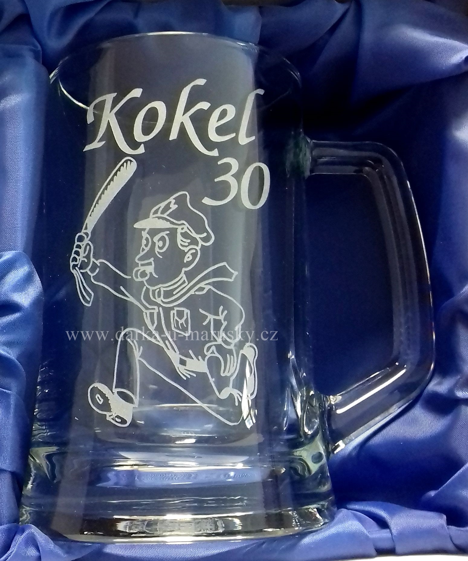 Pískovaný pivní korbel - Policista