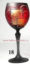 Skleničky na víno č.18 červené v kombinaci se zlatou barvou/ přátelská souprava