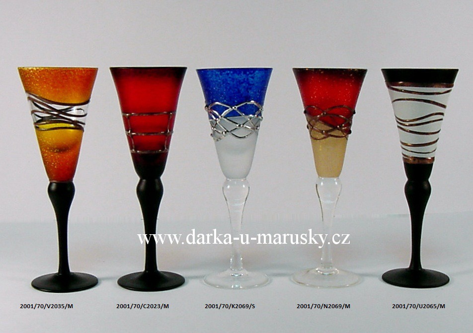 Skleničky likérky - v červené barvě s mřížkou - H,  přátelská souprava (2ks)