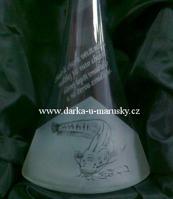 Pískovaná láhev na slivovici - Sumec