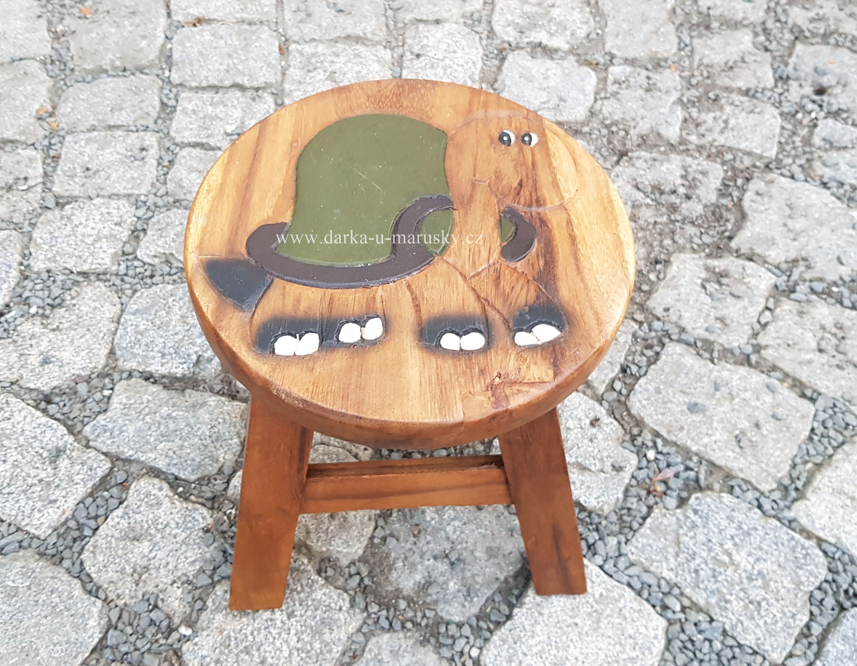Dřevěná stolička / Želvička Zelinka