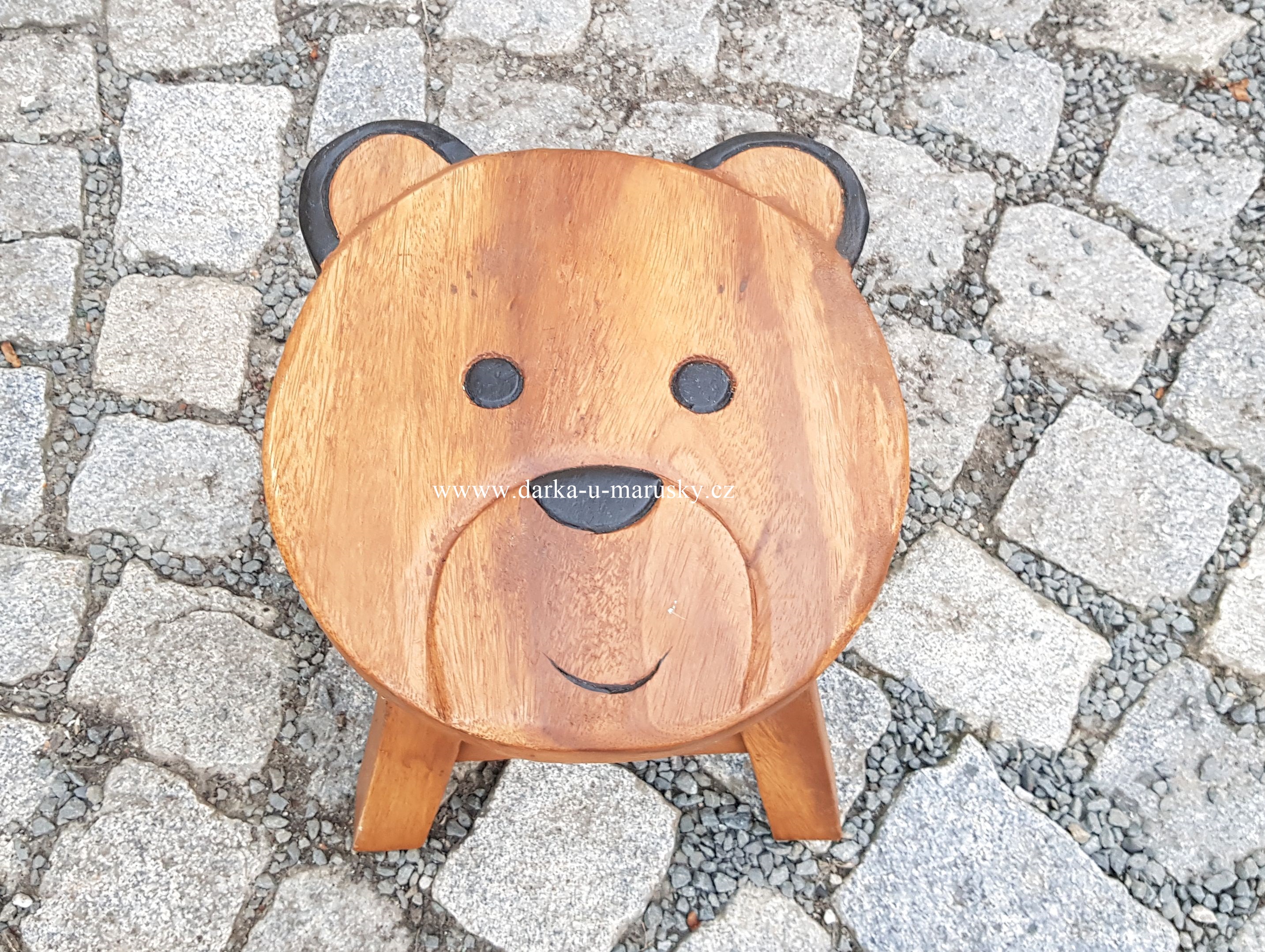Dřevěná stolička / Méďa Bárt