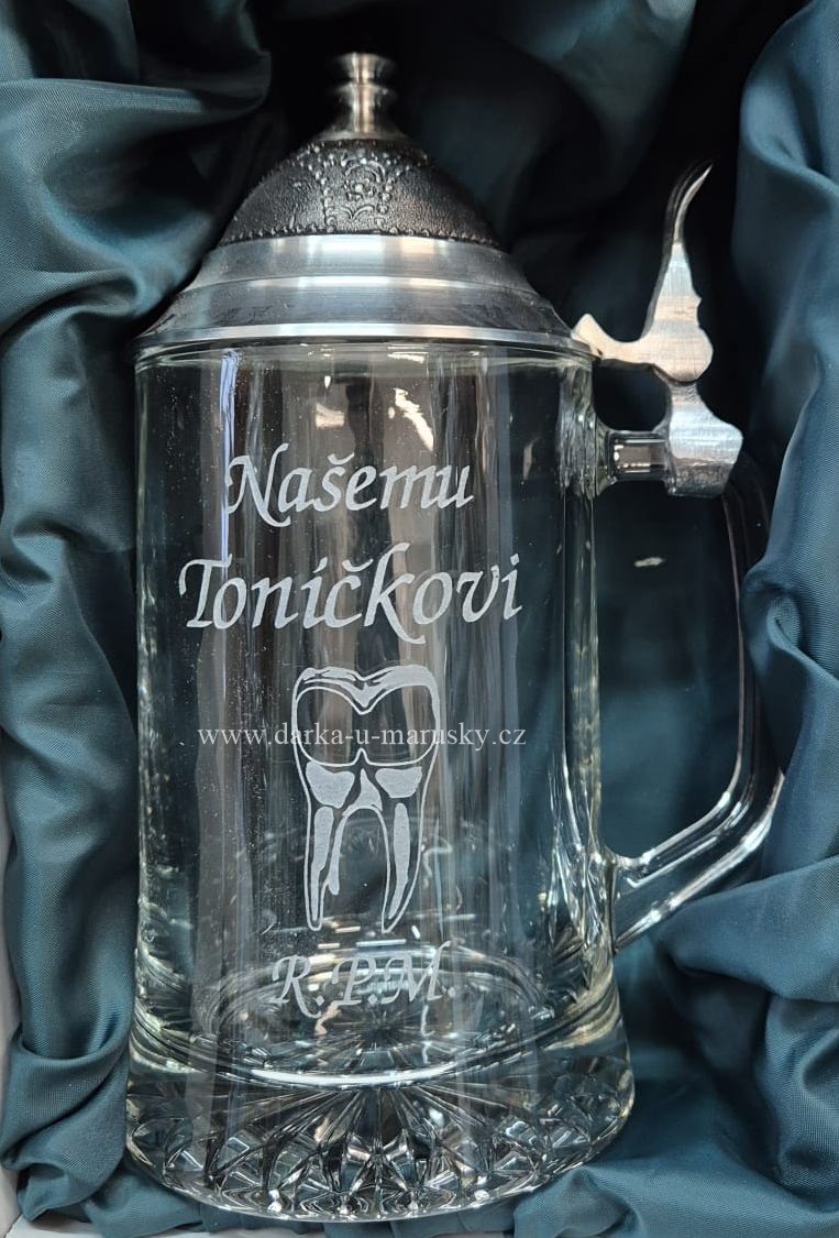 Pískovaný pivní korbel s cínovým víkem - ZUB