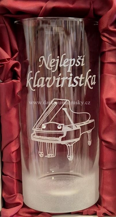Longovka - Nejlepší klavíristka