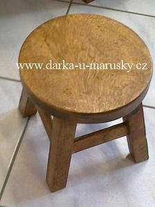 Dřevěná stolička / bez dekoru