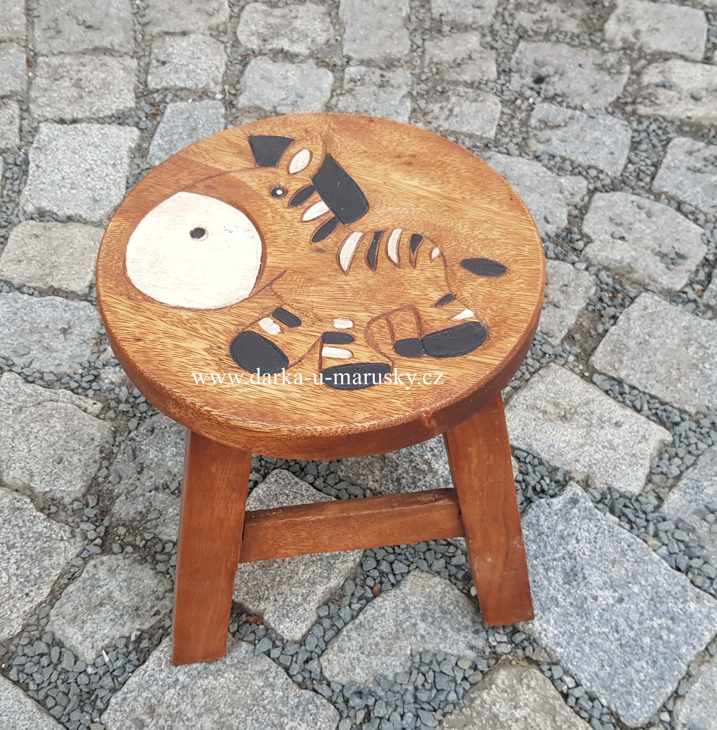Dřevěná stolička / zebra