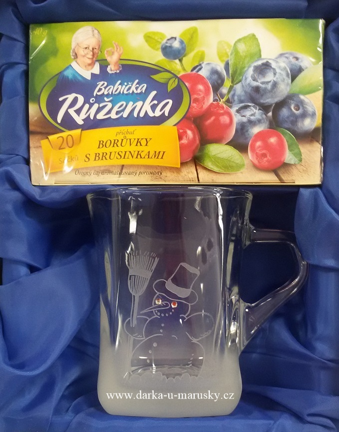 Pískovaný hrníček Sněhulák s prostorem pro libovolný čaj - (čaj není součástí)