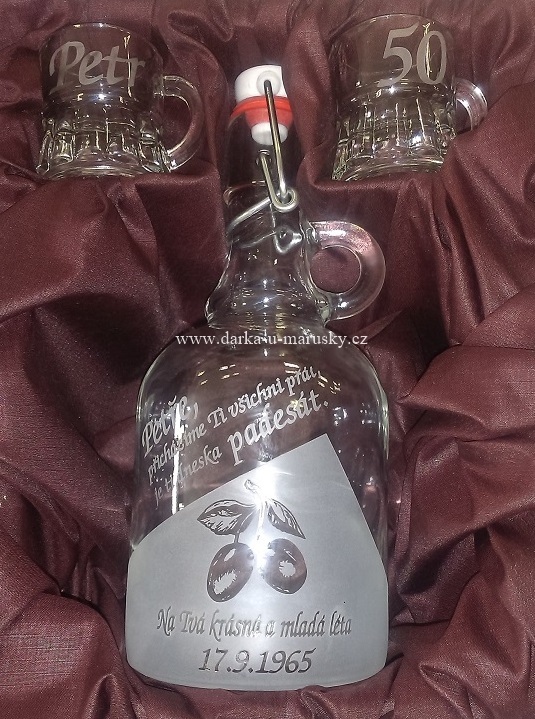 Sada 2+1 / Láhev 0,5l- s uchem a s patentním uzáv. + 2 skleničky s ouškem - dekor Švestka