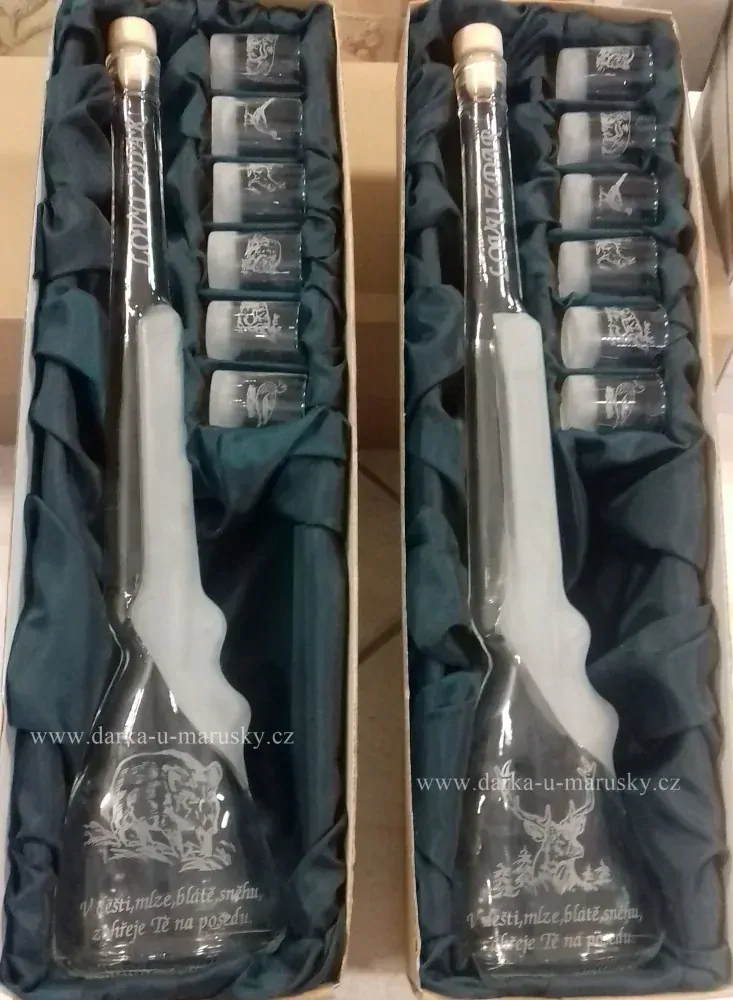 Pískovaná láhev 6+1 / Puška 0,7l  DIVOKÉ PRASE+ čtvrtky - LOVU ZDAR