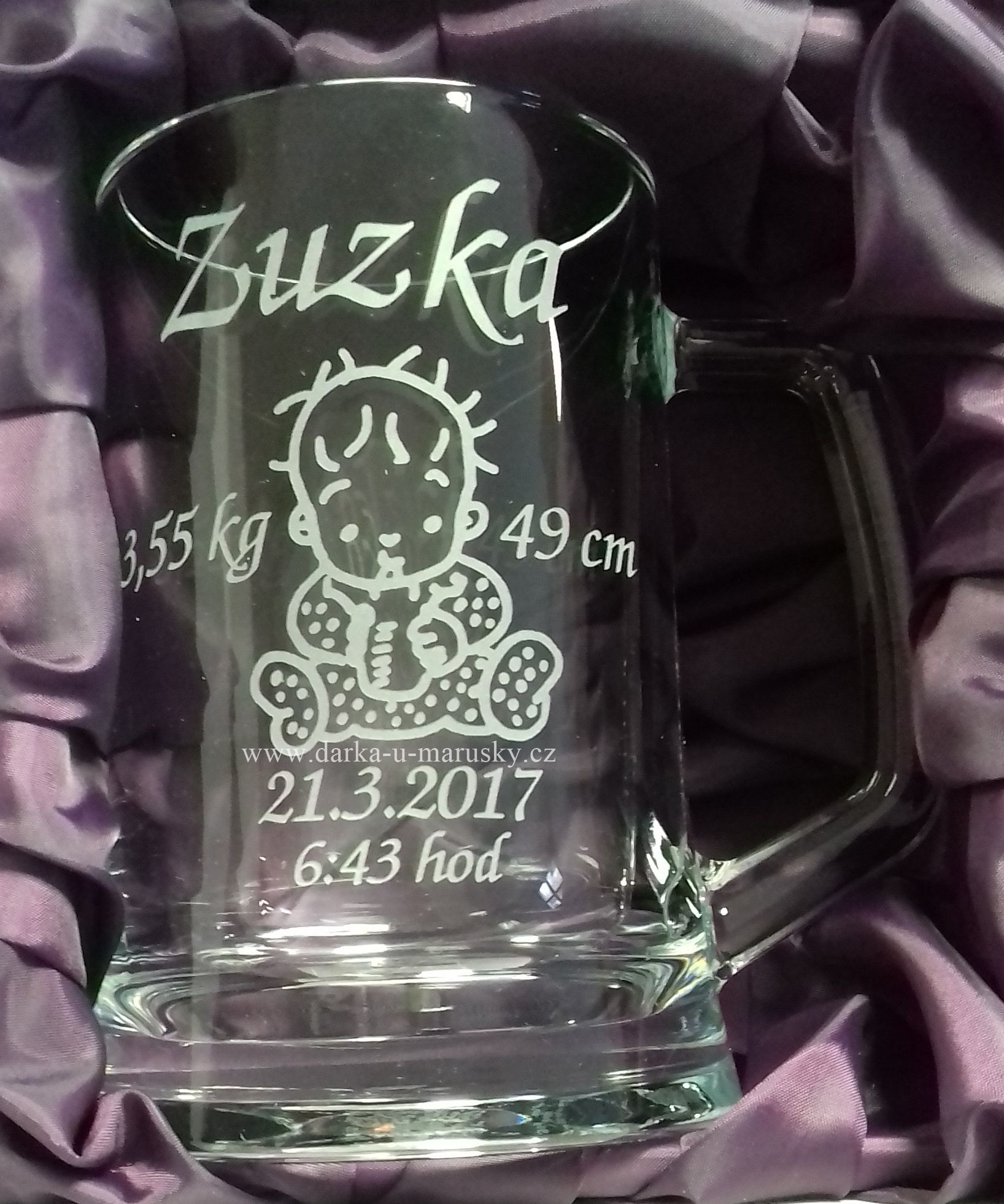 Pískovaný pivní korbel - Miminko č.1