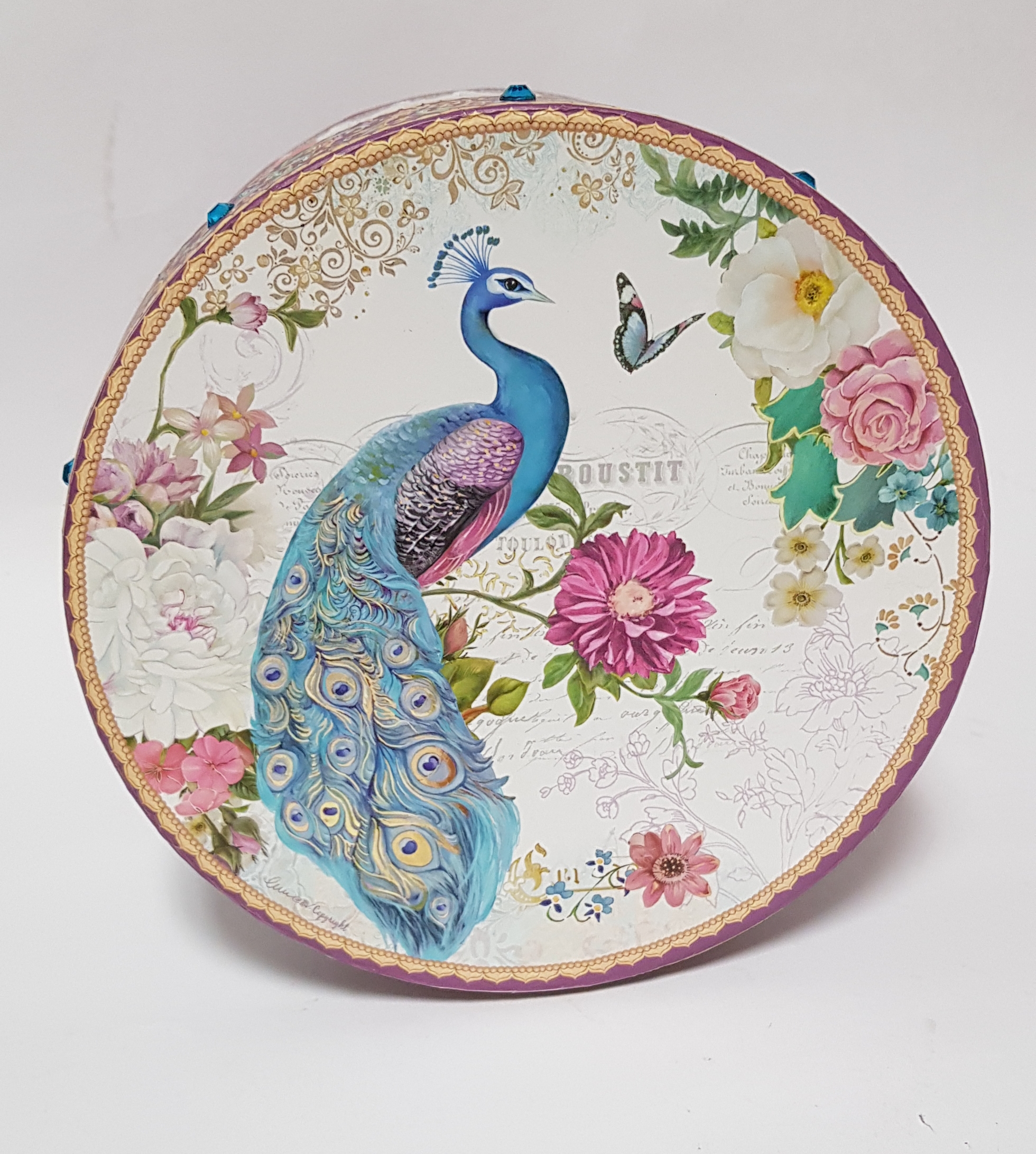 Přátelská souprava čajových hrníčků s podšálky PÁV v kulaté dekorované krabičce