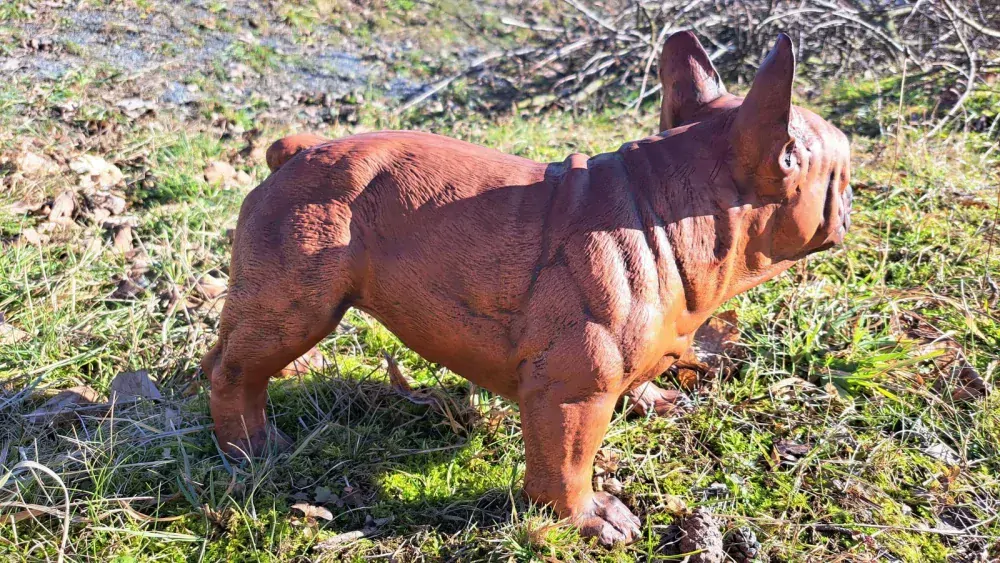 Pes - Buldoček hnědý Maxi - ručně malovaný